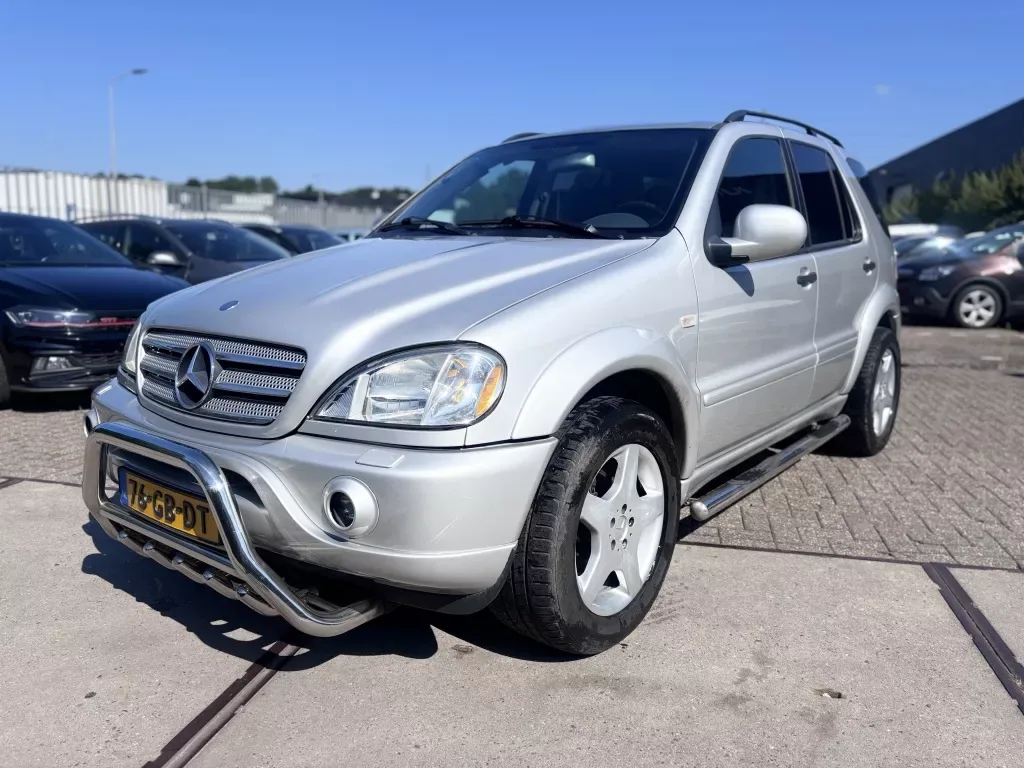 Mercedes-Benz ML-Klasse (2000) — foto 1