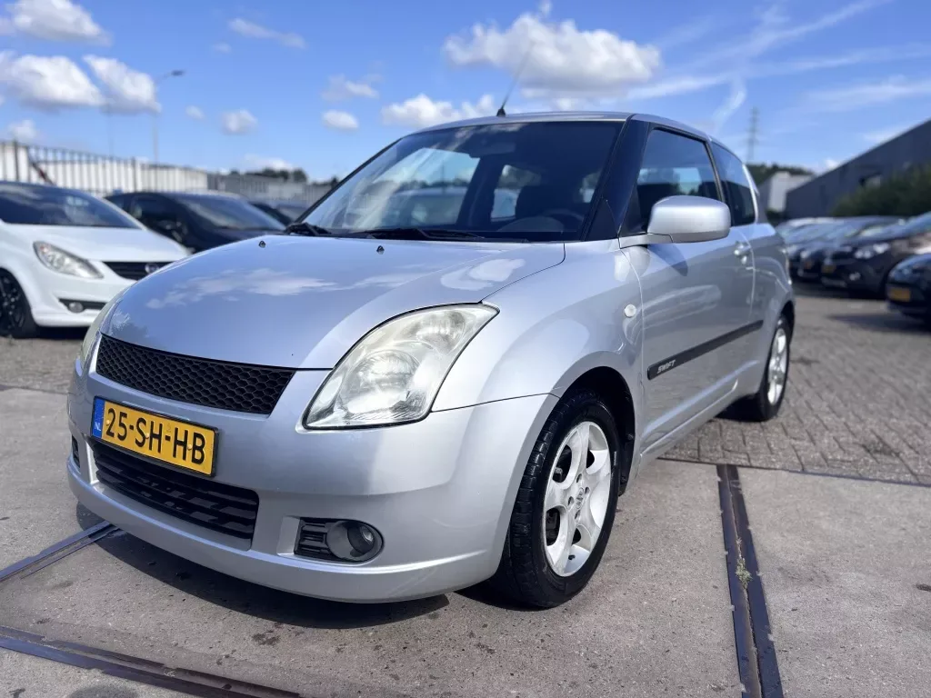 Suzuki Swift (2006) — foto 1