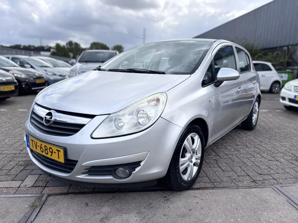 Opel Corsa (2010) — foto 1
