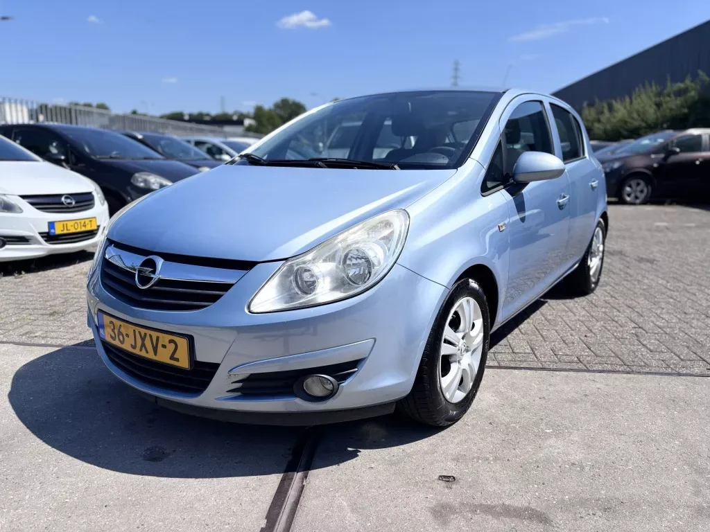 Opel Corsa (2009) — foto 1