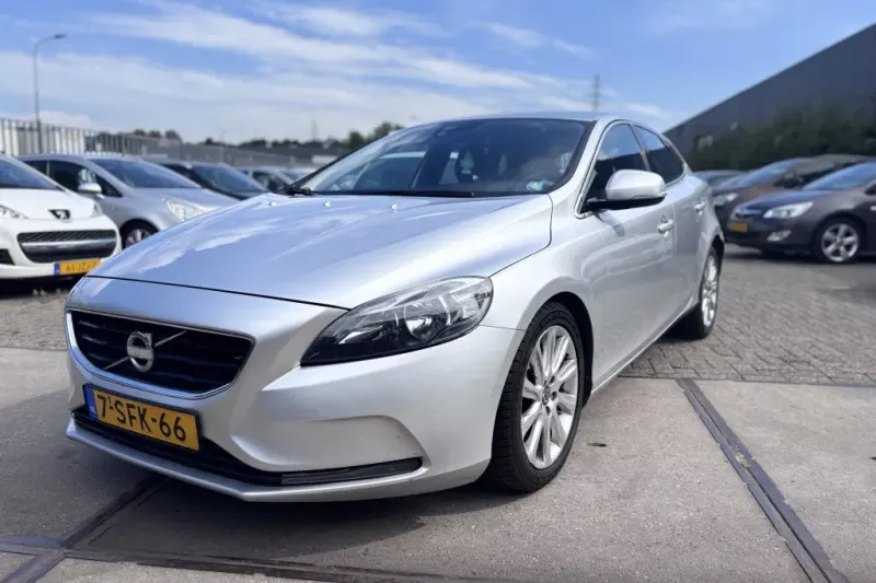 Volvo V40 (2013)