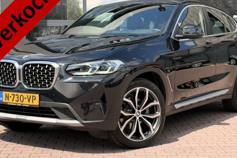 BMW X4 (2022)