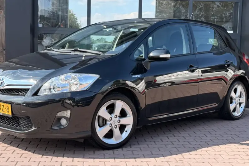 Toyota Auris (2011)