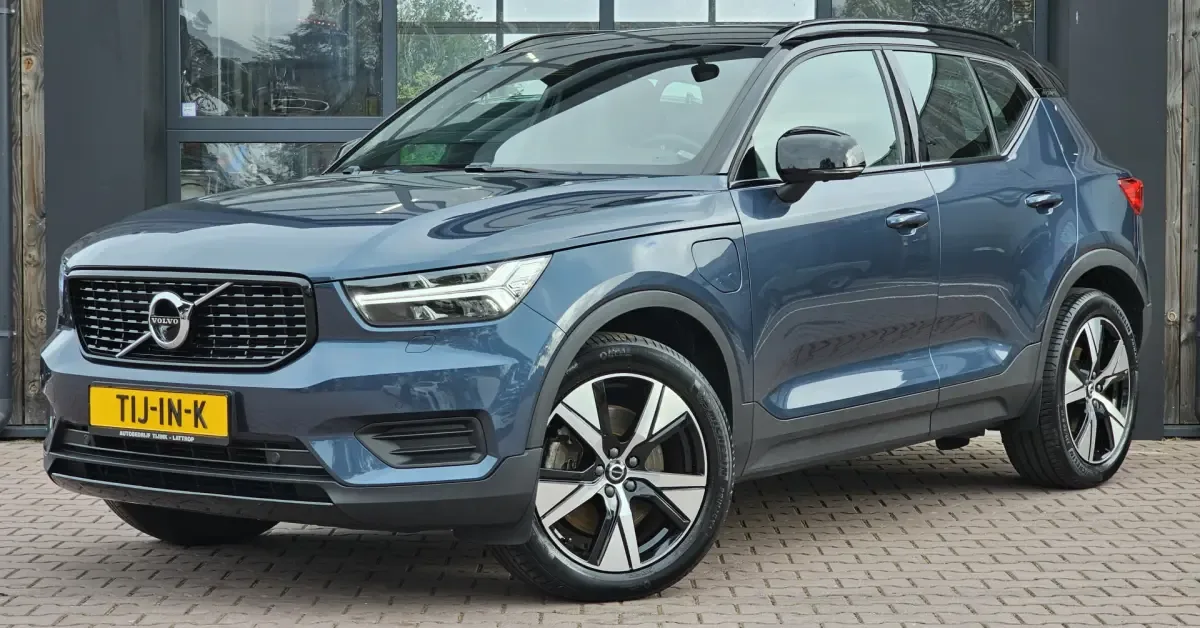 Volvo XC40 (2022) — foto 1