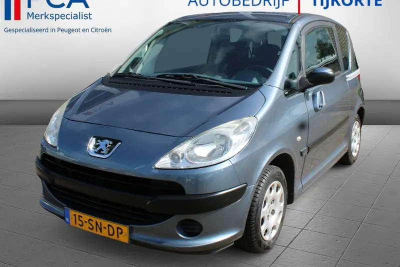 Peugeot 1007 (2006)