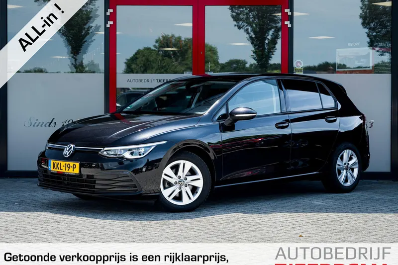 Volkswagen Golf (2023)