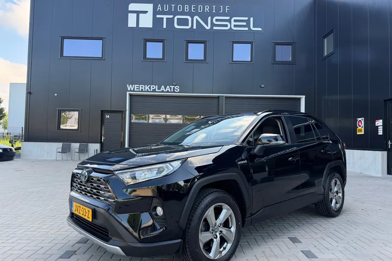 Toyota RAV4 (2021)