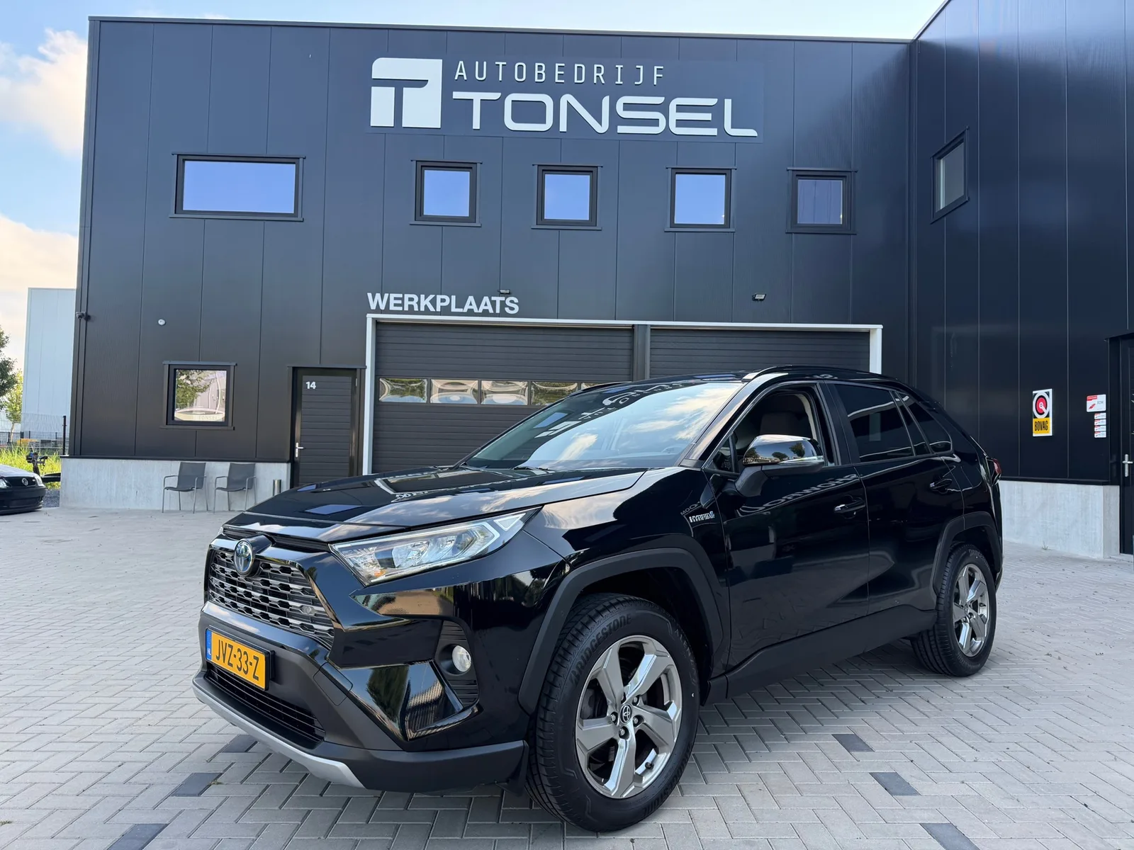 Toyota RAV4 (2021) — foto 1