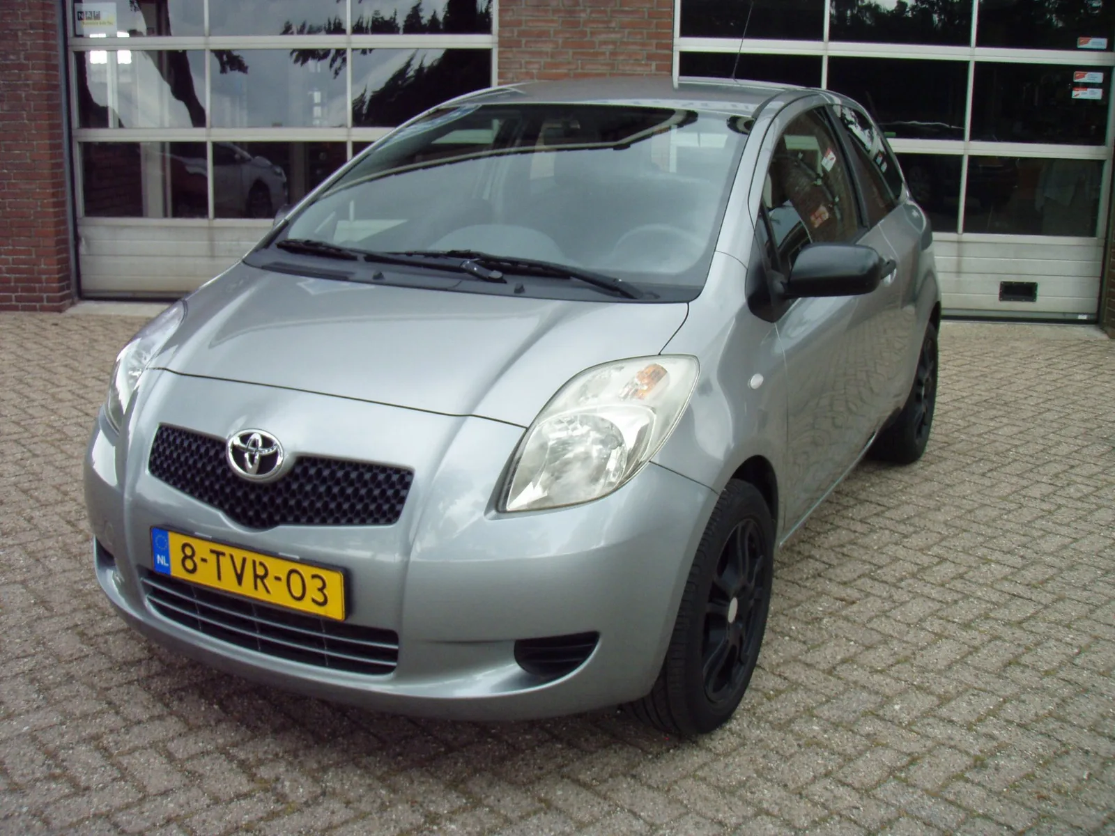 Toyota Yaris (2007) — foto 1