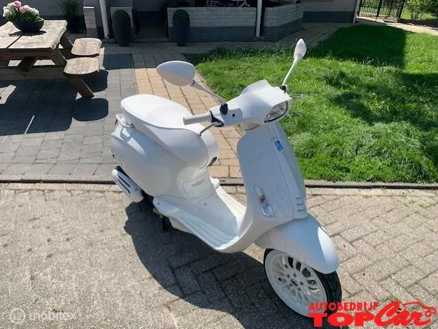 Piaggio Sprint (2024) — foto 1