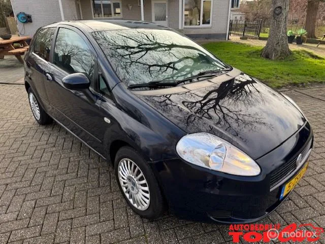 Fiat Grande Punto (2011) — foto 1