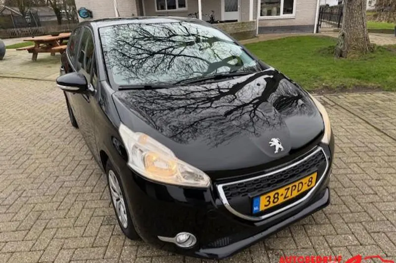 Peugeot 208 (2013)