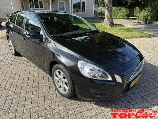 Volvo V60 (2011) — foto 1