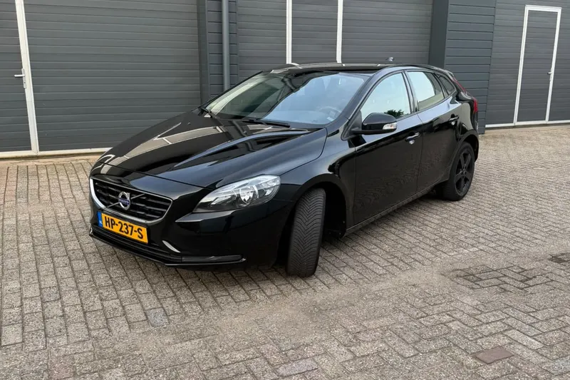 Volvo V40 (2015)