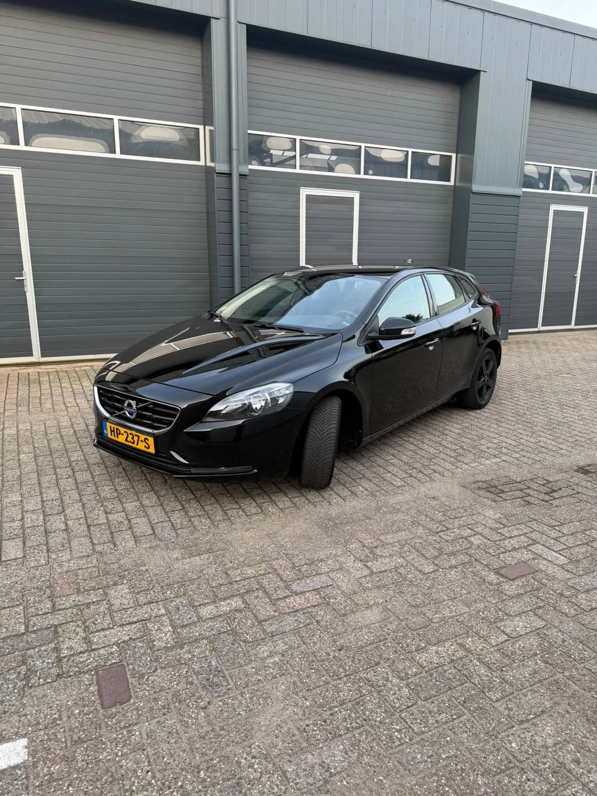 Volvo V40 (2015) — foto 1