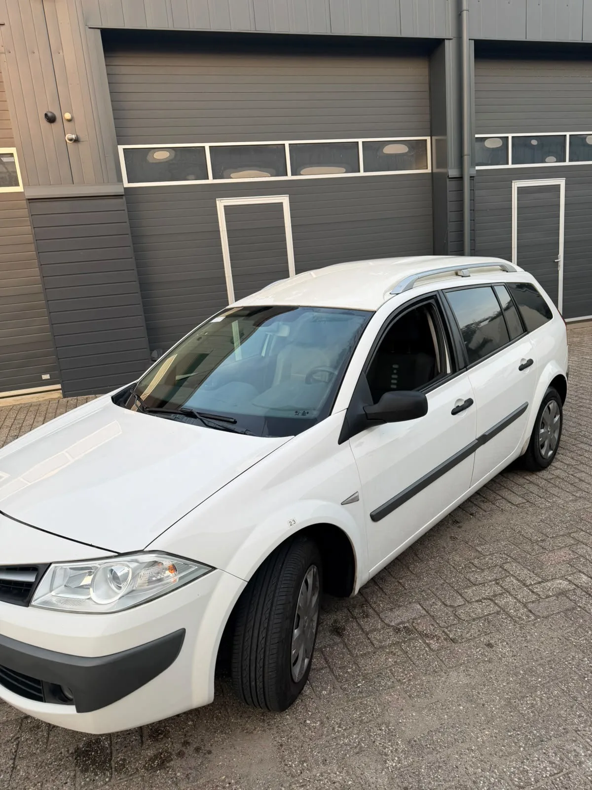 Renault Mégane (2010) — foto 1