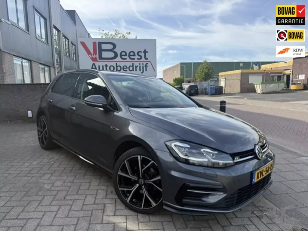 Volkswagen Golf (2018) — foto 1