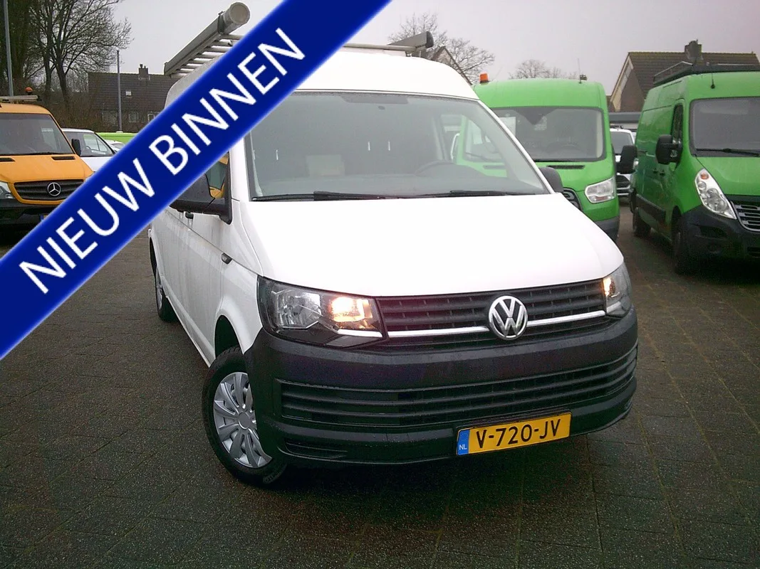 Volkswagen Transporter (2017) — foto 1