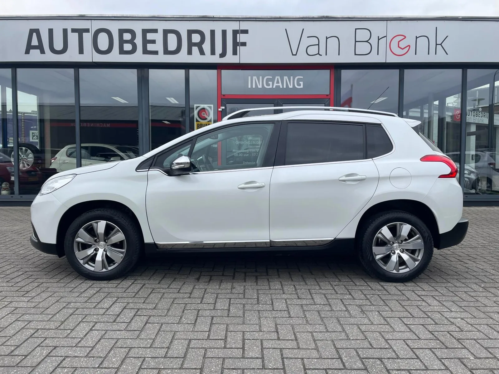 Peugeot 2008 (2015) — foto 1