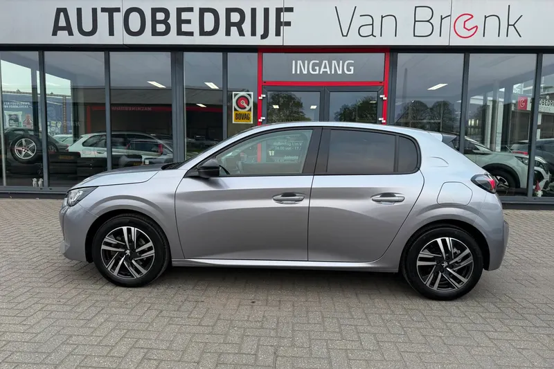 Peugeot 208 (2023)