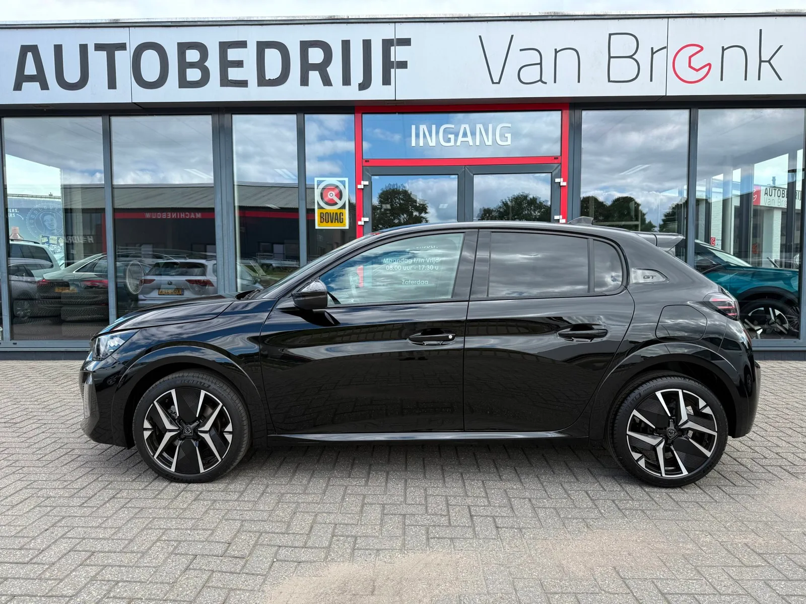 Peugeot 208 (2025) — foto 1