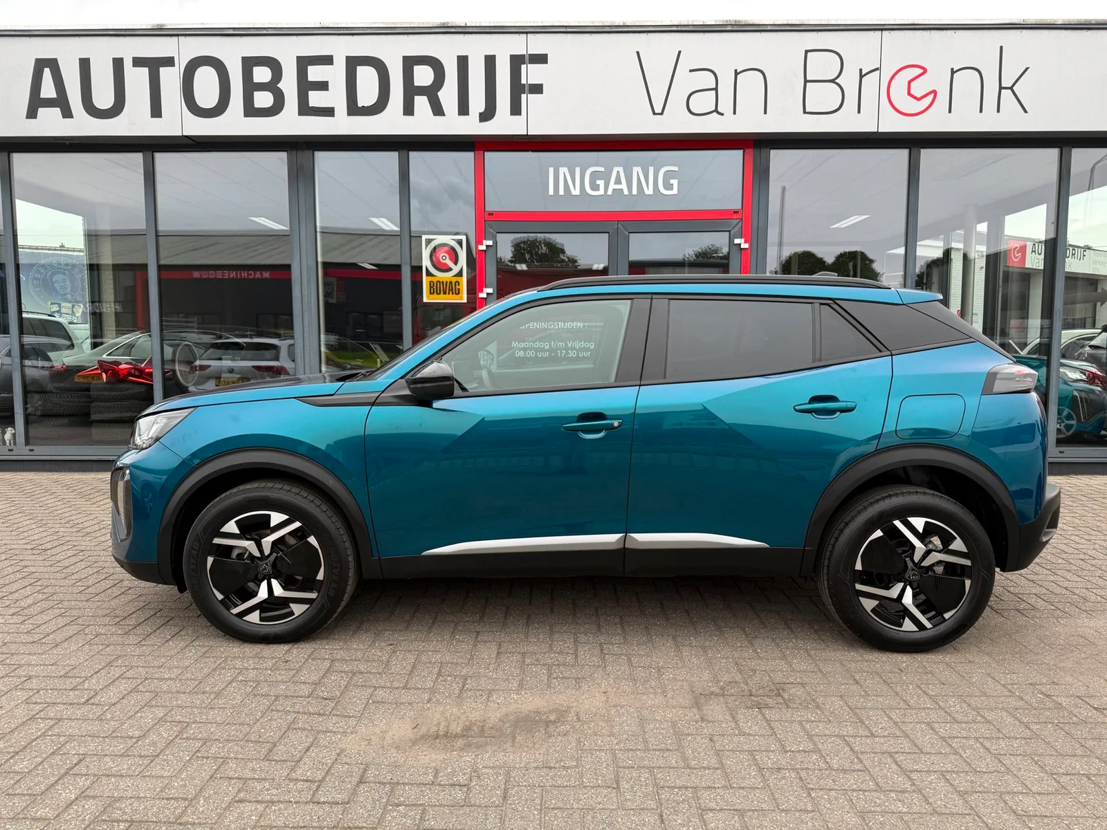 Peugeot 2008 (2025) — foto 1