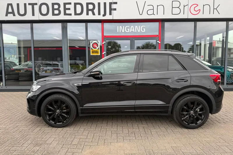 Volkswagen T-Roc (2023)