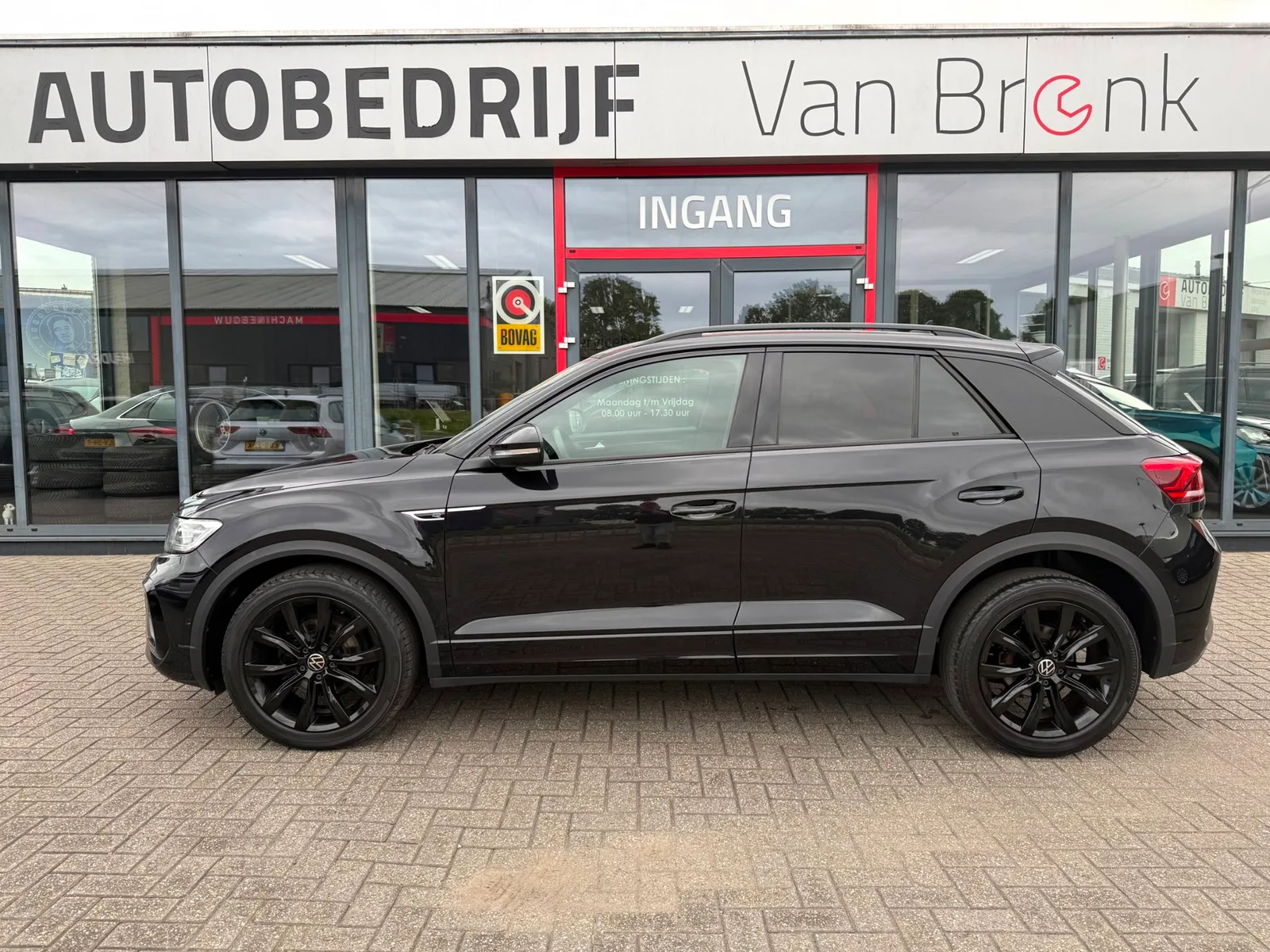 Volkswagen T-Roc (2023) — foto 1