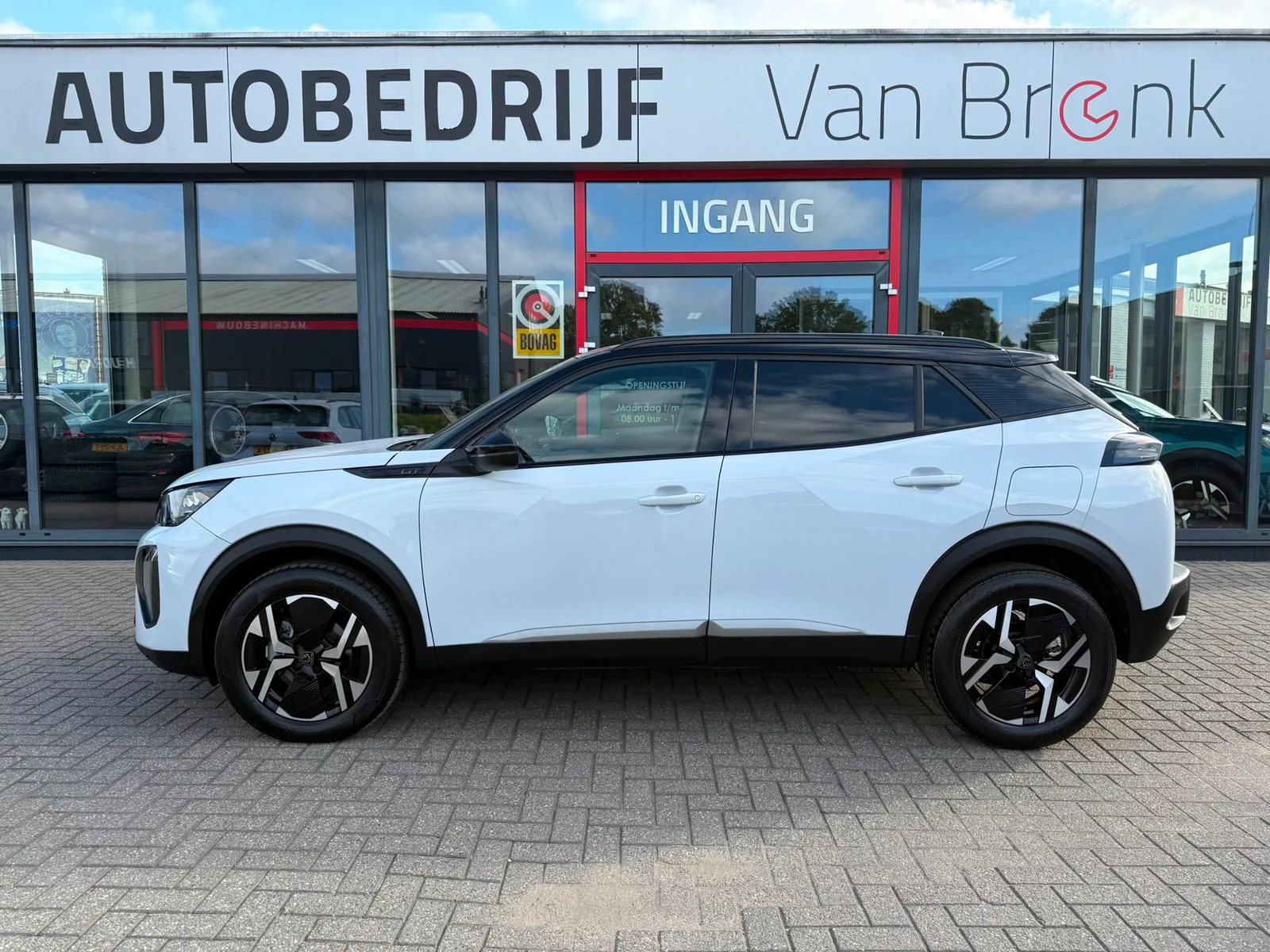 Peugeot 2008 (2024) — foto 1