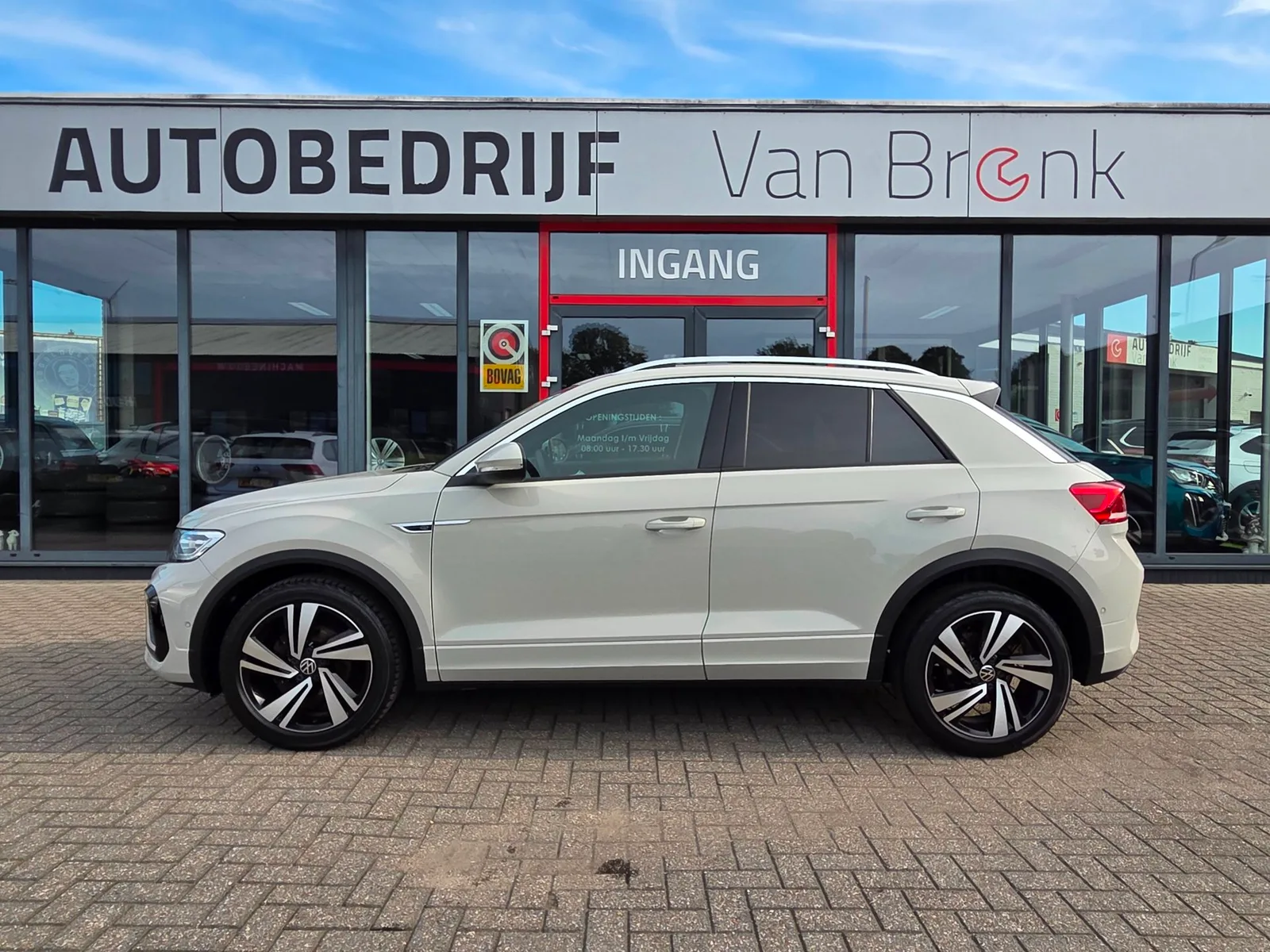 Volkswagen T-Roc (2022) — foto 1