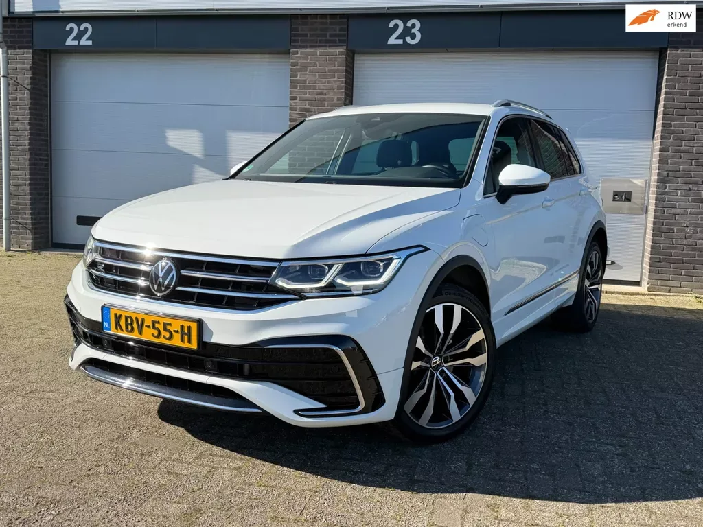 Volkswagen Tiguan (2022) — foto 1