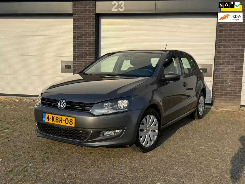 Volkswagen Polo (2013) — foto 1