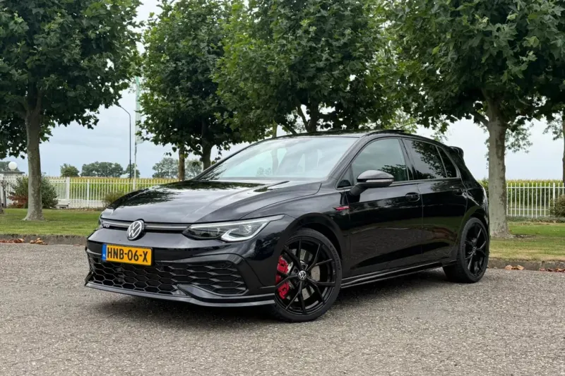 Volkswagen Golf (2023)