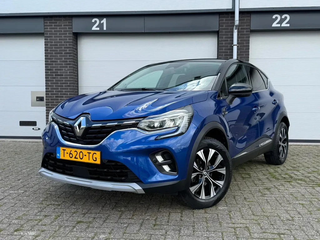Renault Captur (2023) — foto 1
