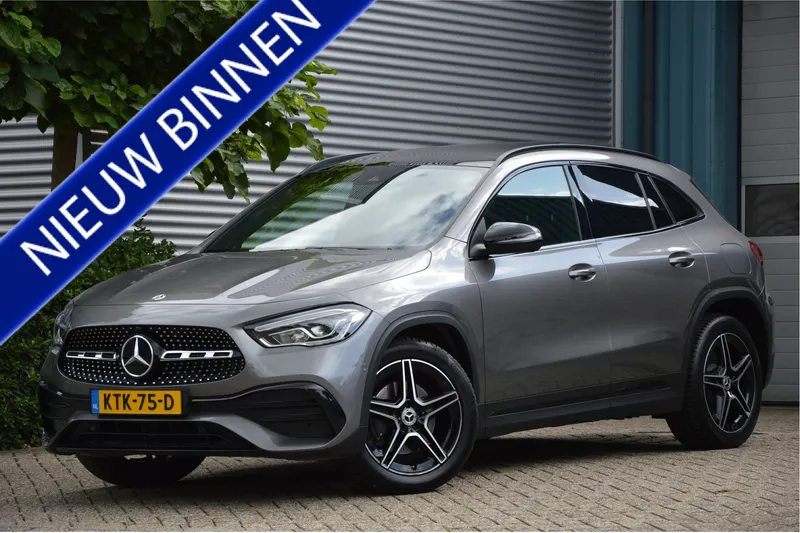 Mercedes-Benz GLA (2022)