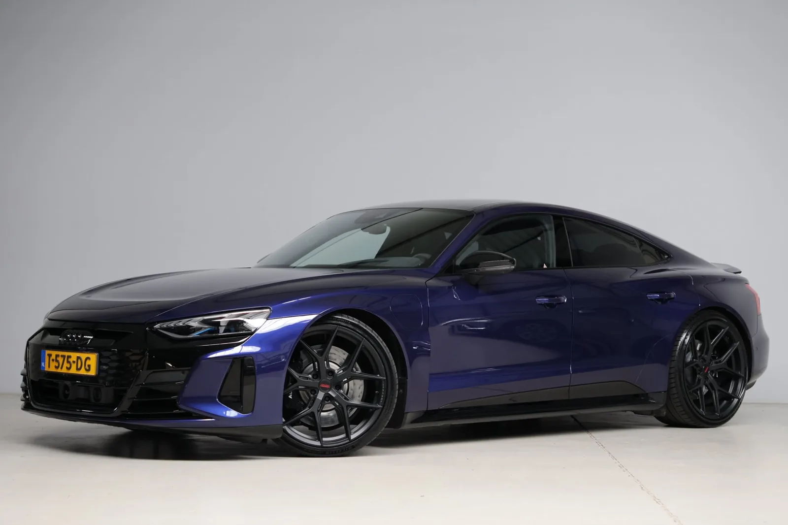 Audi e-tron GT (2023) — foto 1