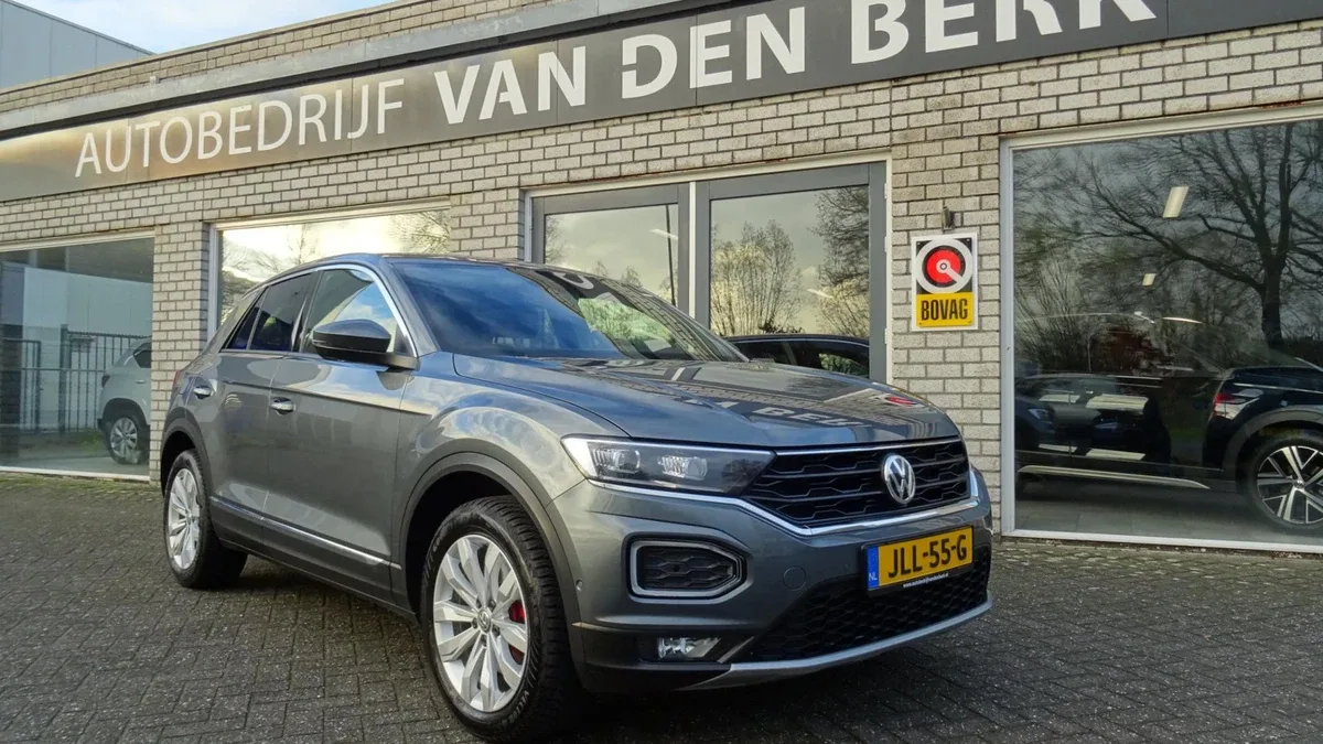 Volkswagen T-Roc (2019) — foto 1