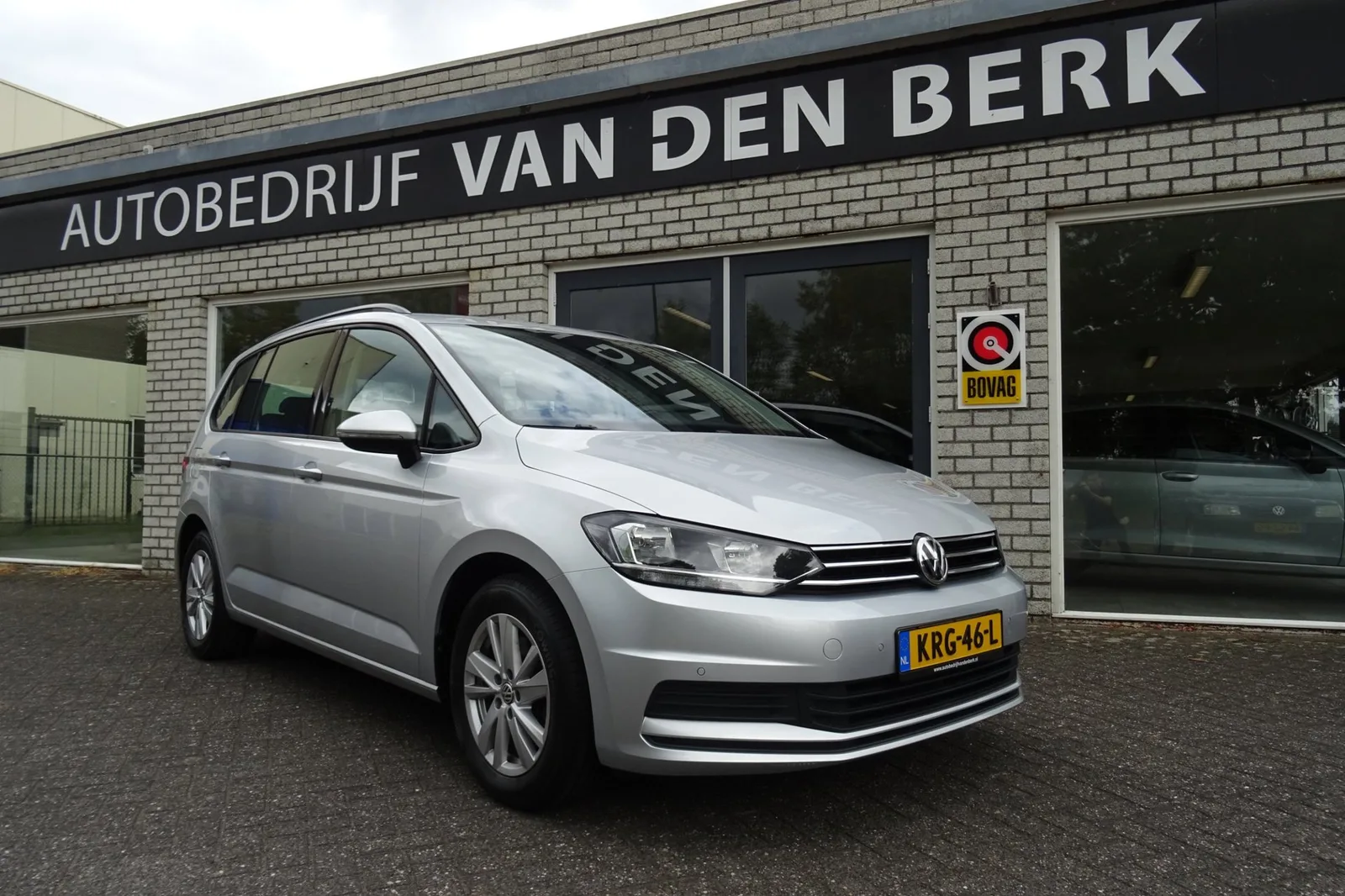 Volkswagen Touran (2020) — foto 1
