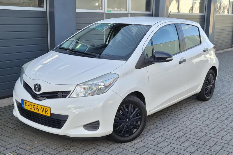 Toyota Yaris (2012)