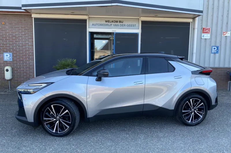 Toyota C-HR (2025)