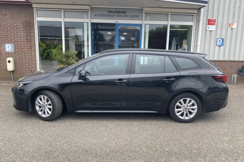 Toyota Corolla (2025)