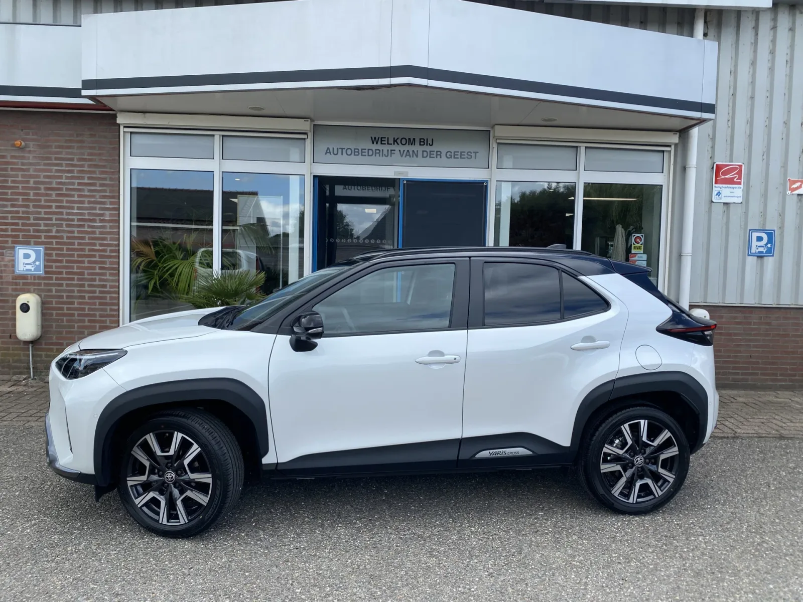 Toyota Yaris Cross (2024) — foto 1
