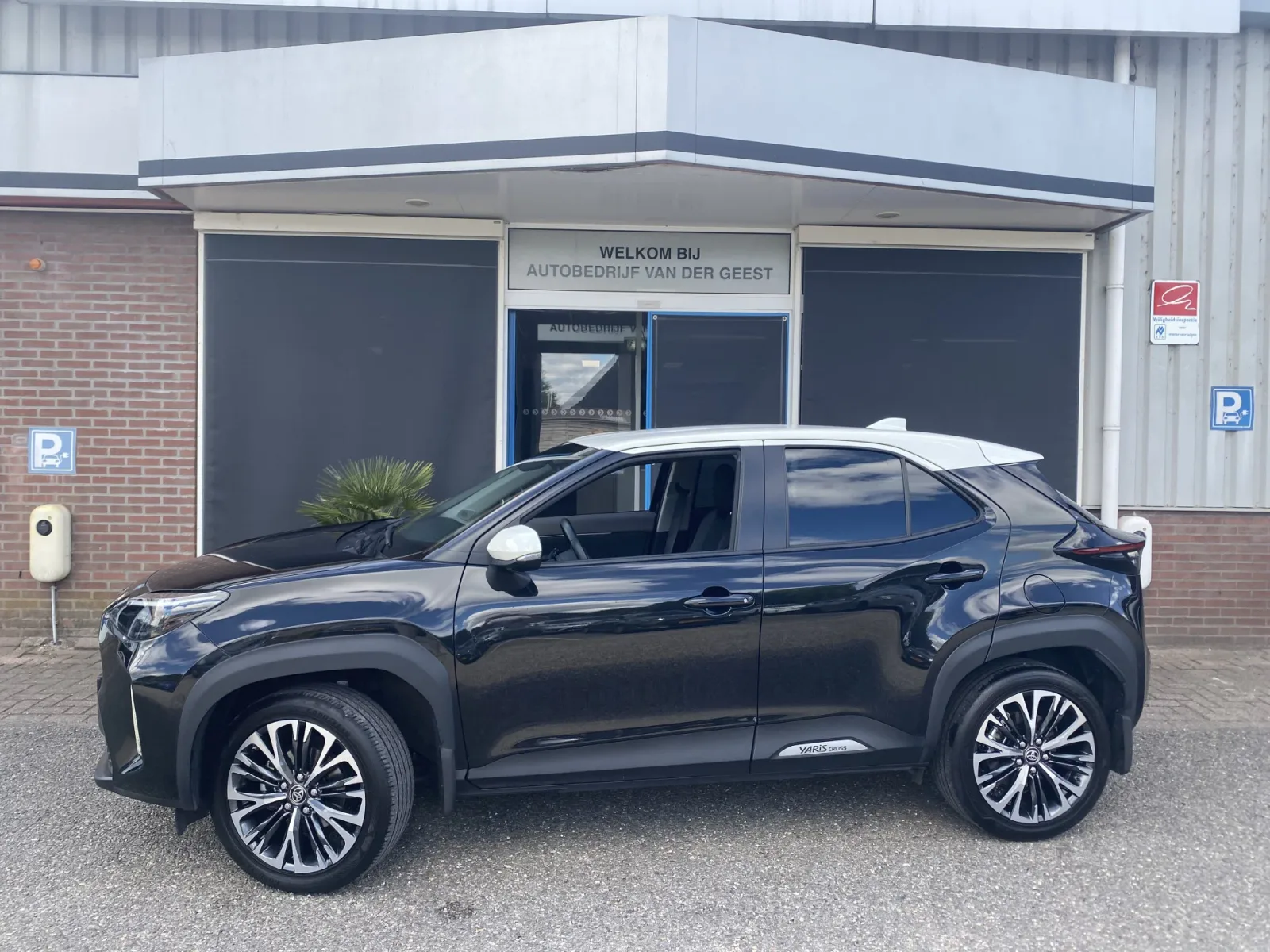 Toyota Yaris Cross (2023) — foto 1
