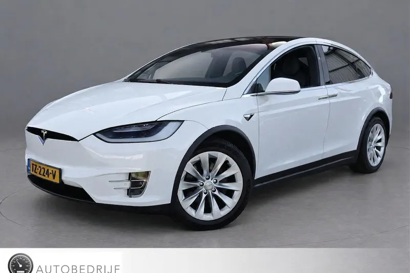 Tesla Model X (2018)