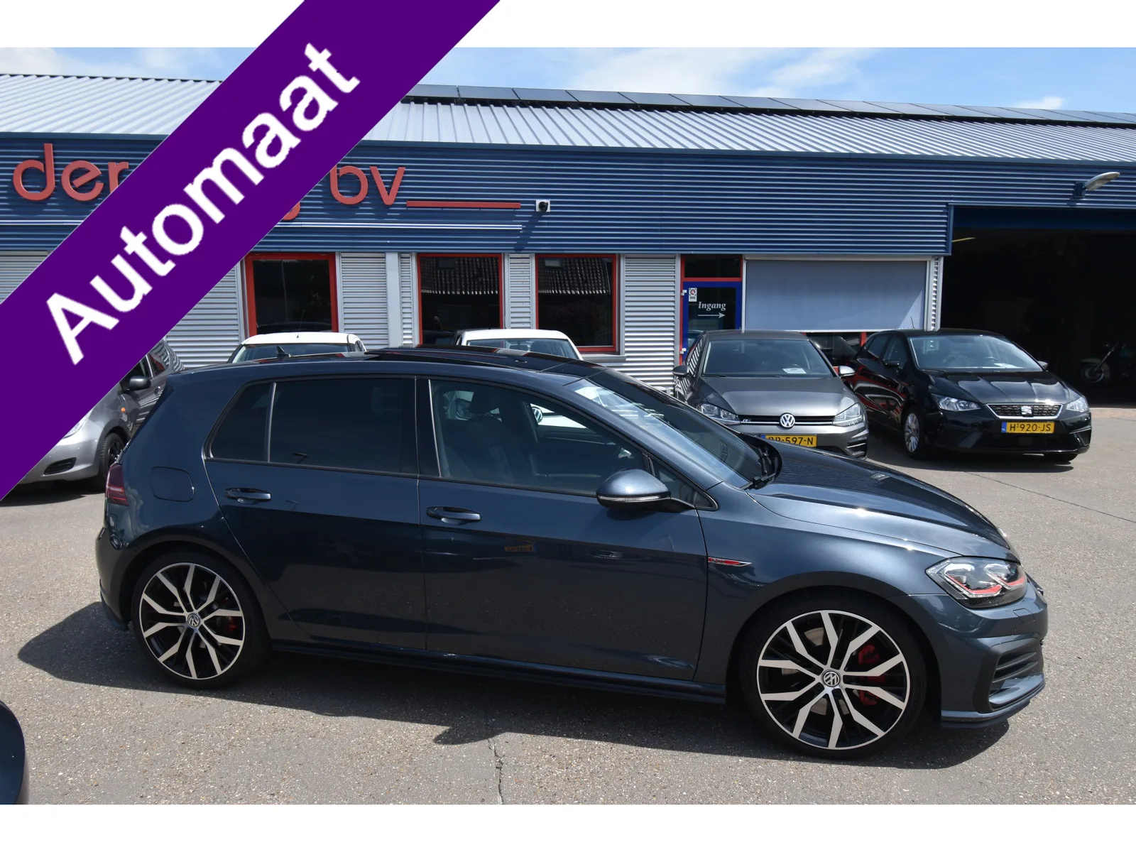 Volkswagen Golf (2020) — foto 1