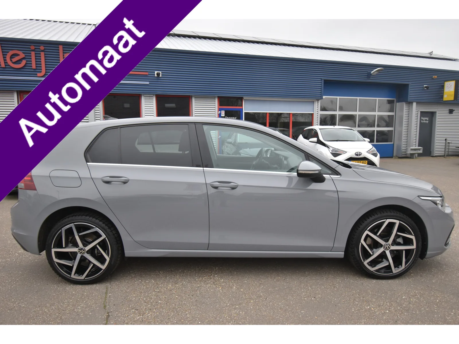 Volkswagen Golf (2022) — foto 1
