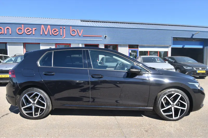 Volkswagen Golf (2021)