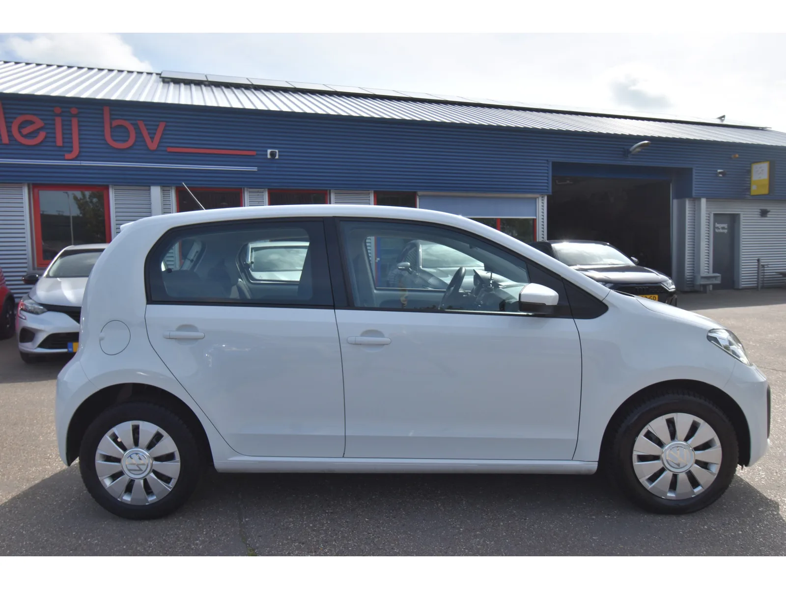 Volkswagen Up! (2020) — foto 1