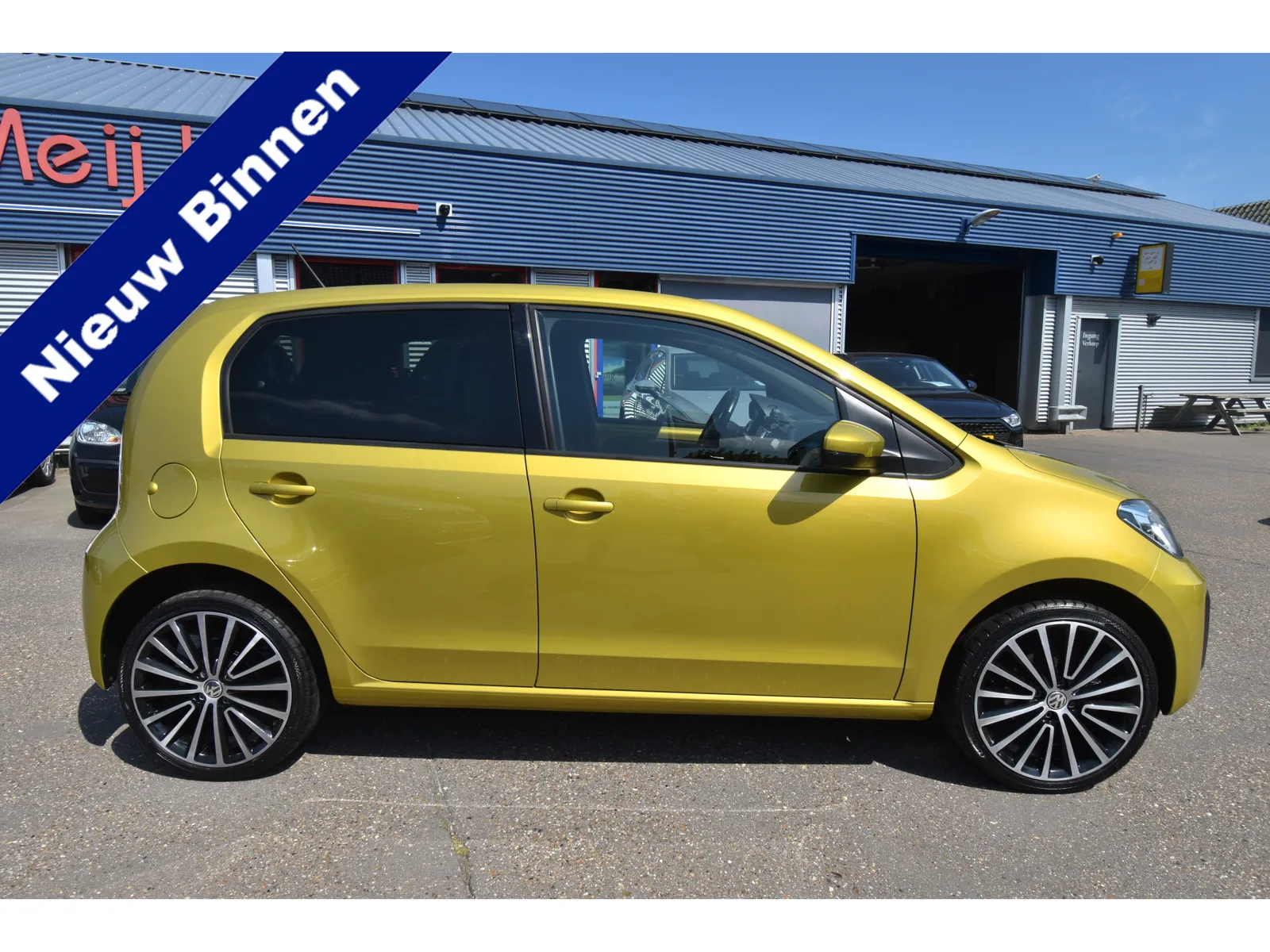 Volkswagen Up! (2016) — foto 1