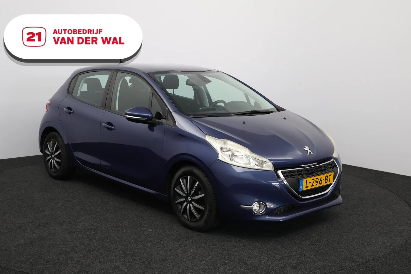 Peugeot 208 (2012) — foto 1